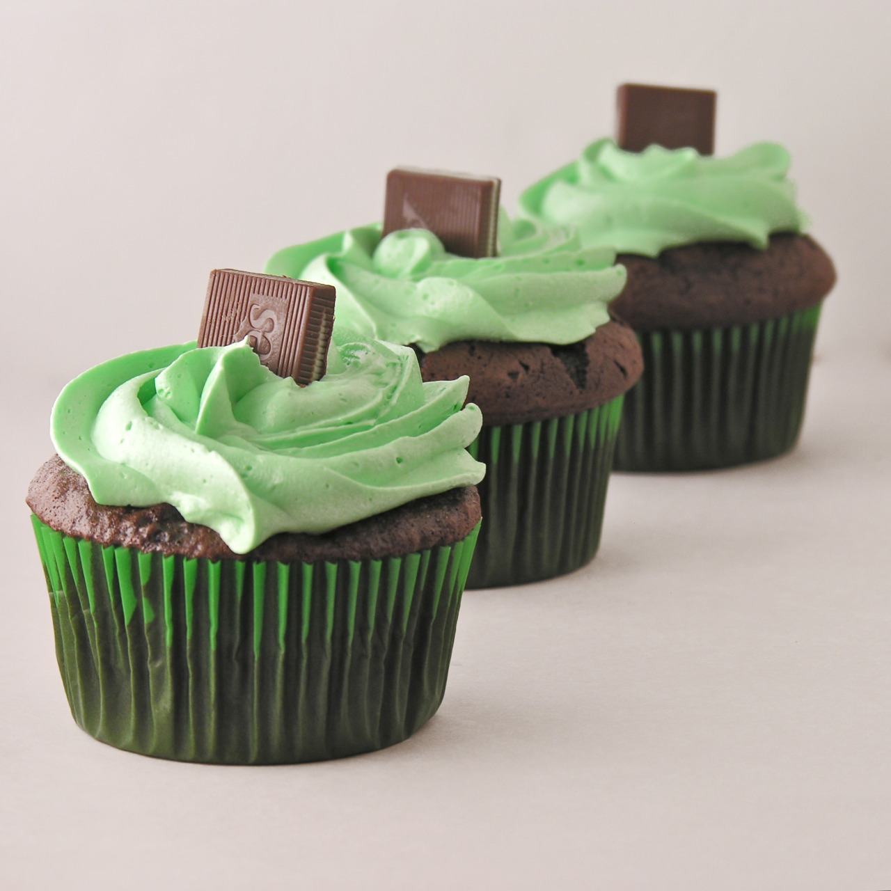 Recipe: Grasshopper Mint Cupcakes